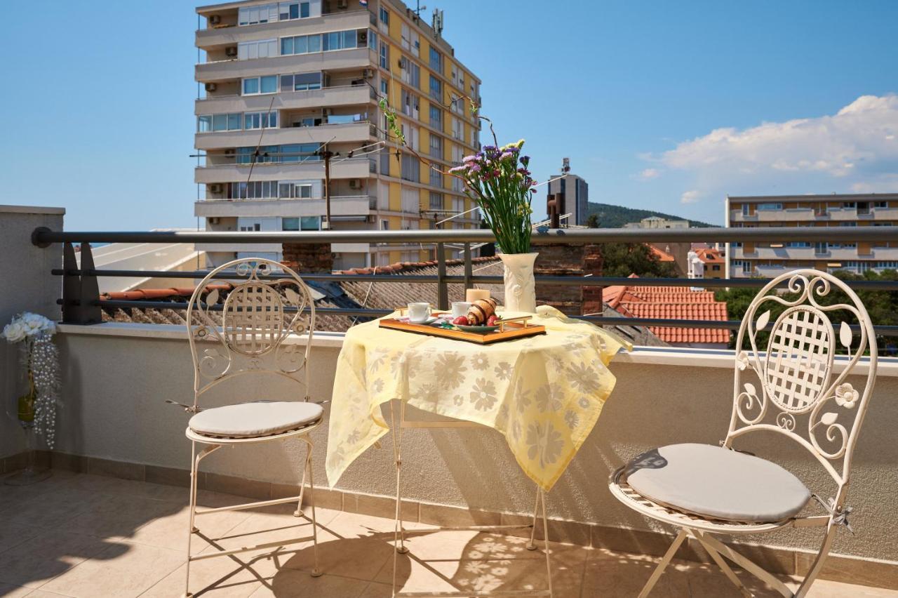 Modern & Spacious Rooftop Apartment With Natual Sunlight Split Exterior photo
